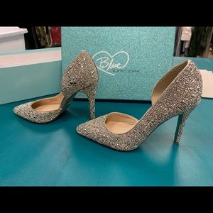 Betsey Johnson hazil rhinestone pump